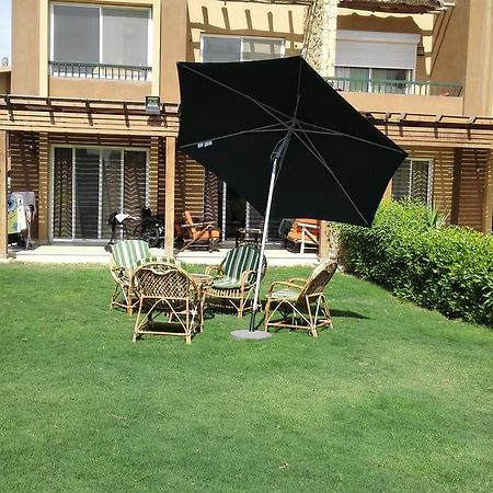 Three-Bedroom Garden Chalet At Marina Wadi Degla For Families Ain Sukhna Rom bilde