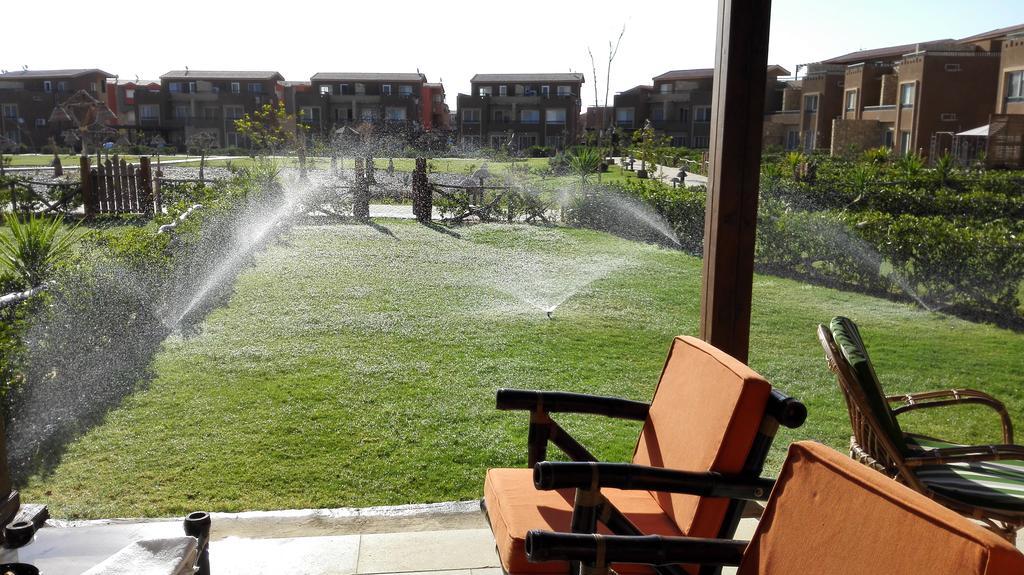Three-Bedroom Garden Chalet At Marina Wadi Degla For Families Ain Sukhna Rom bilde