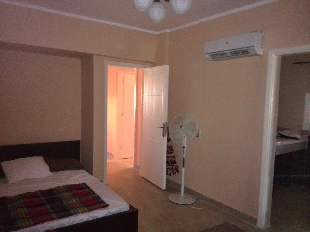 Three-Bedroom Garden Chalet At Marina Wadi Degla For Families Ain Sukhna Rom bilde